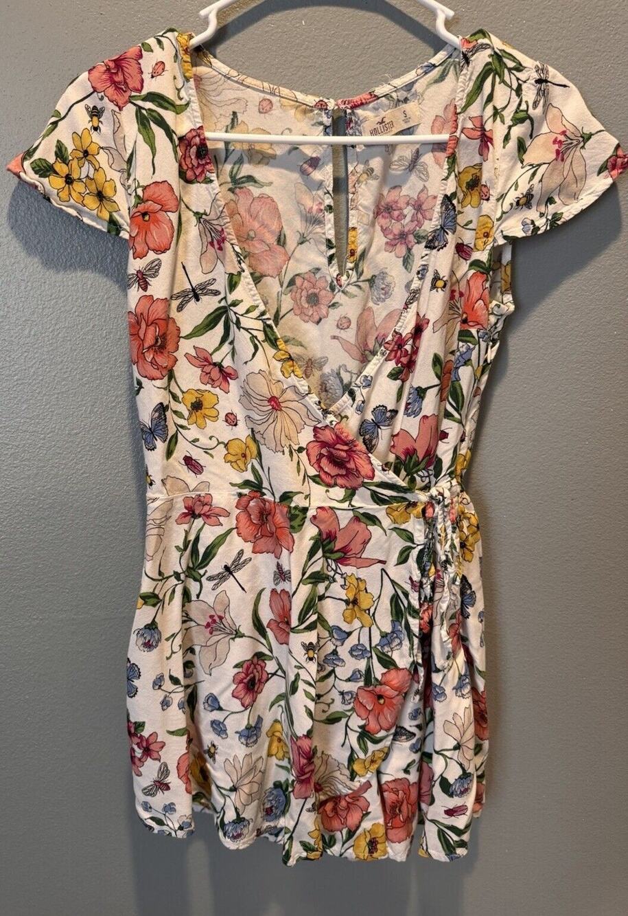 Hollister Women's Flowered Wrap Around Dress Side Zip Romper Size S